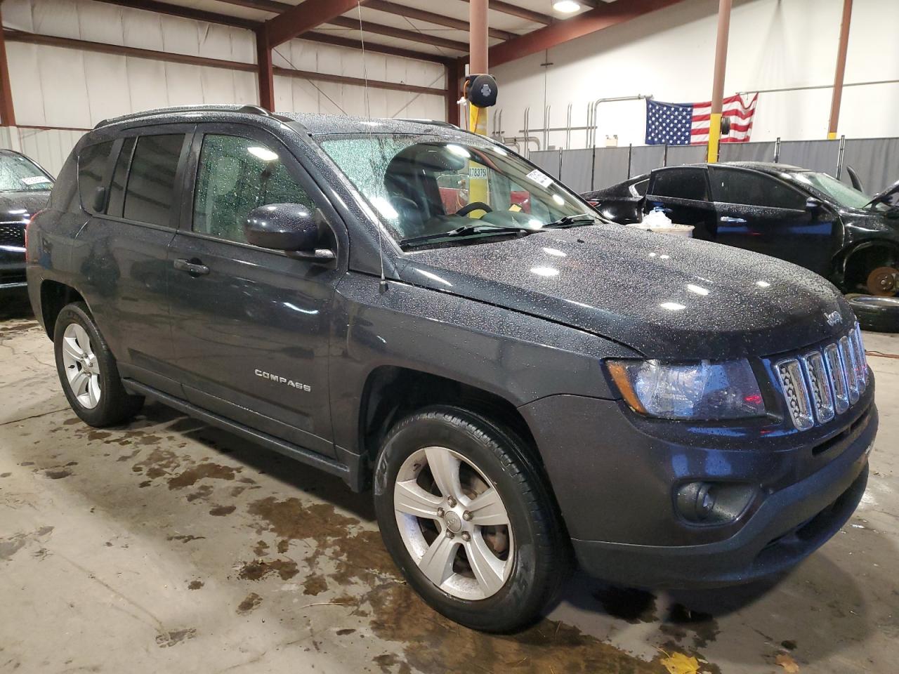 VIN 1C4NJDEB8FD105424 2015 JEEP COMPASS no.4