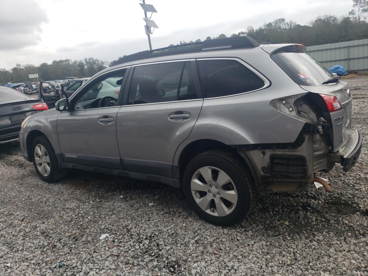 2011 Subaru Outback - Image 2