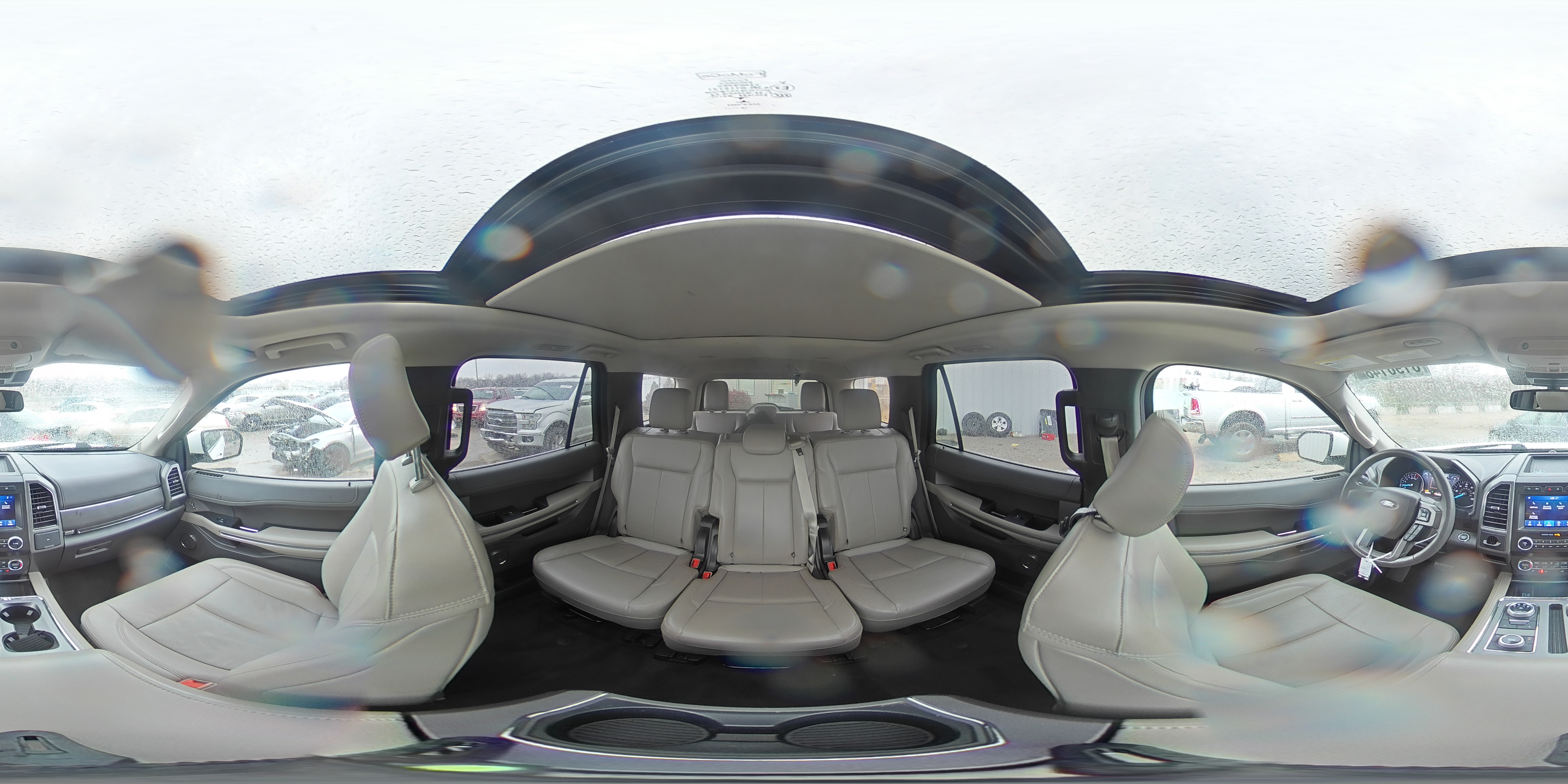 2020 Ford Expedition - Image 15