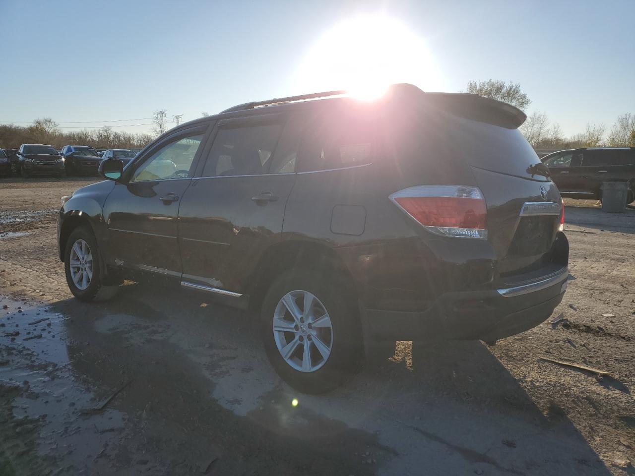 2012 Toyota Highlander - Image 2