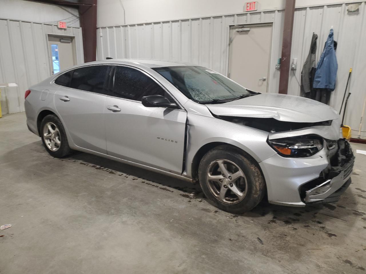 2017 Chevrolet Malibu - Image 4