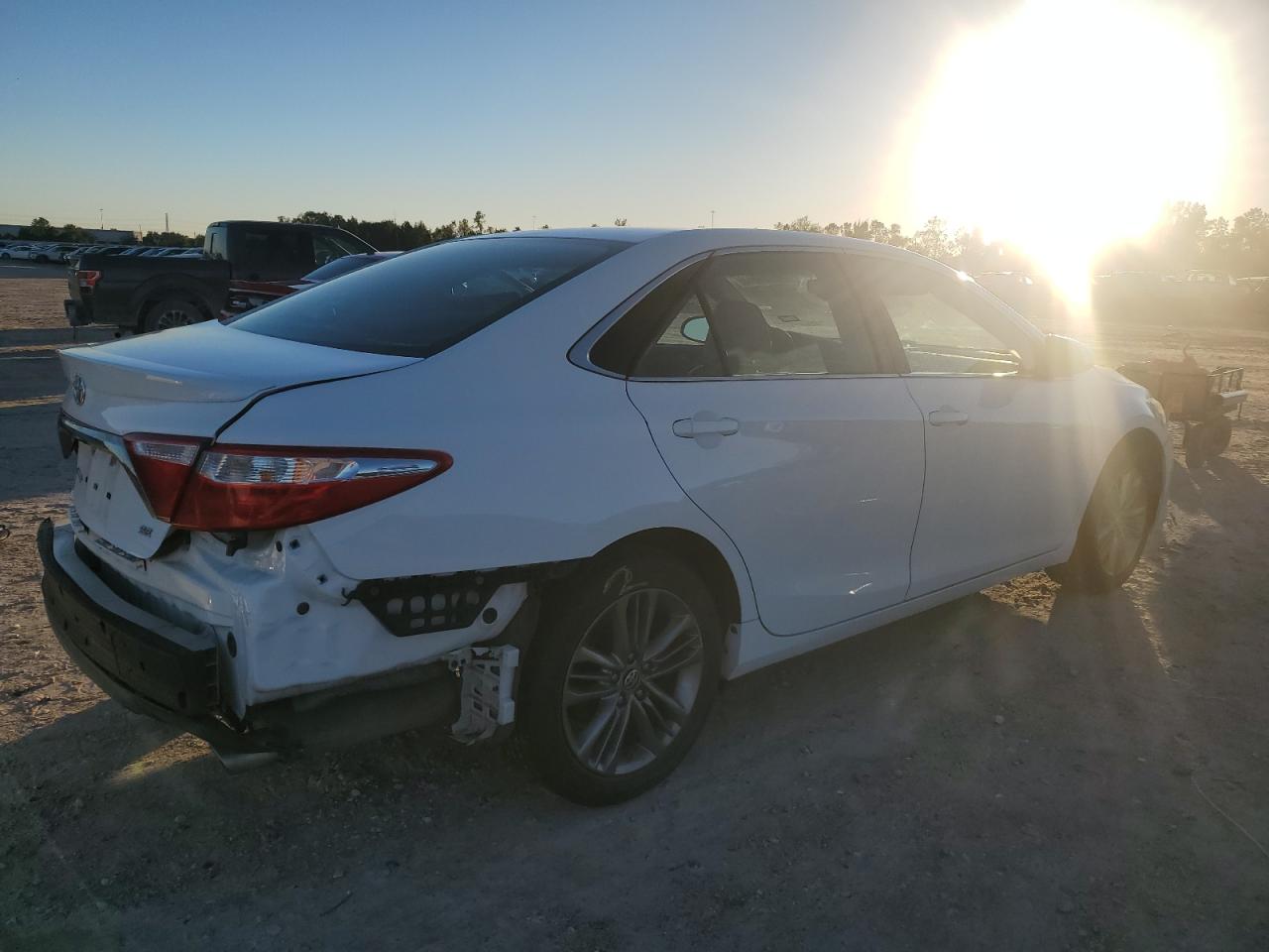 VIN 4T1BF1FK3HU401855 2017 TOYOTA CAMRY no.3