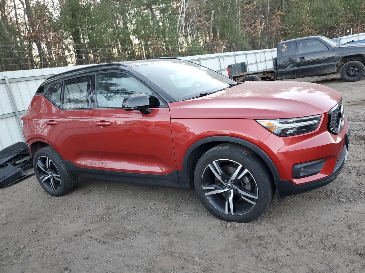 2019 Volvo XC40 - Image 4
