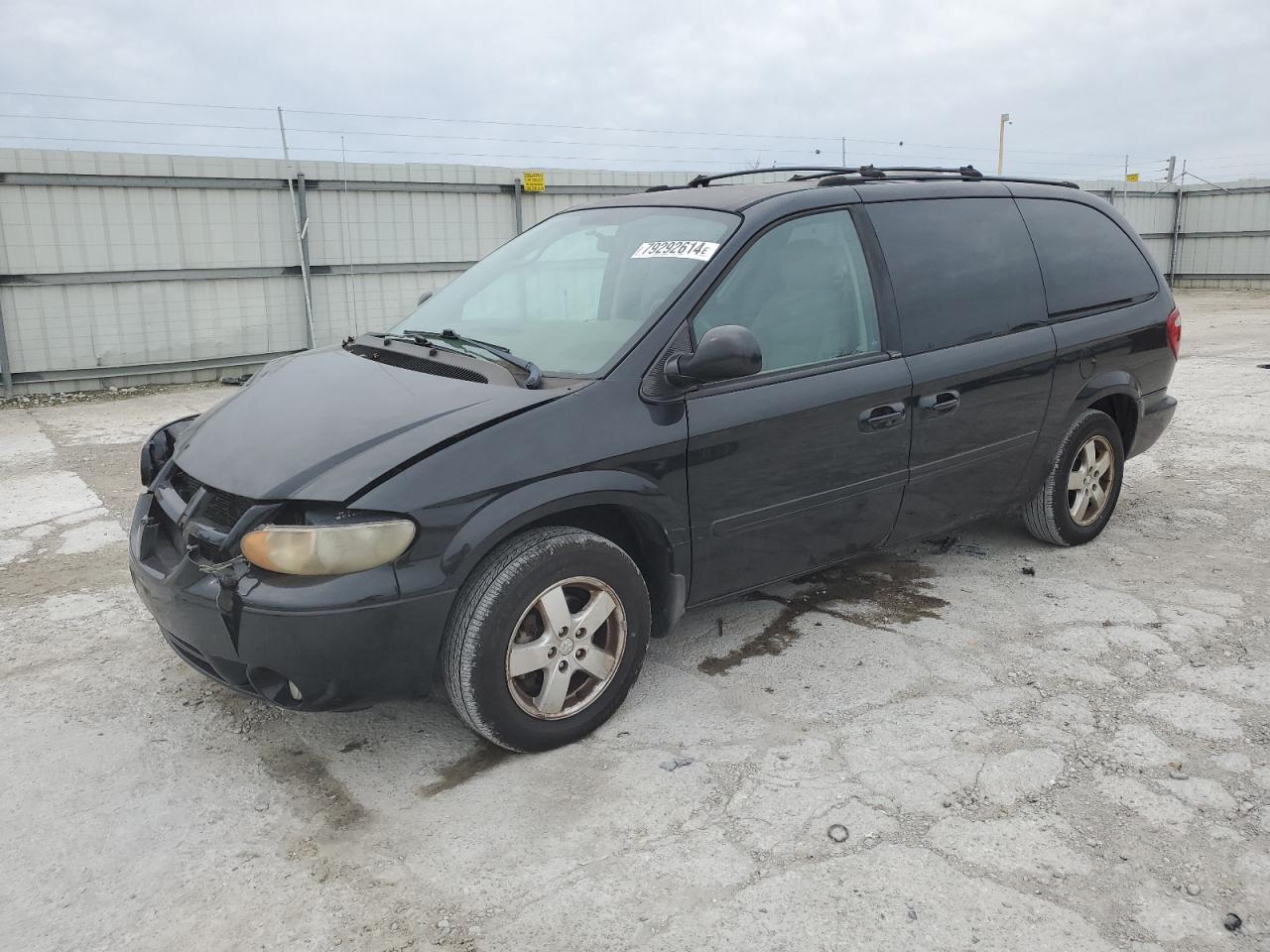 2005 Dodge Caravan - Image 1