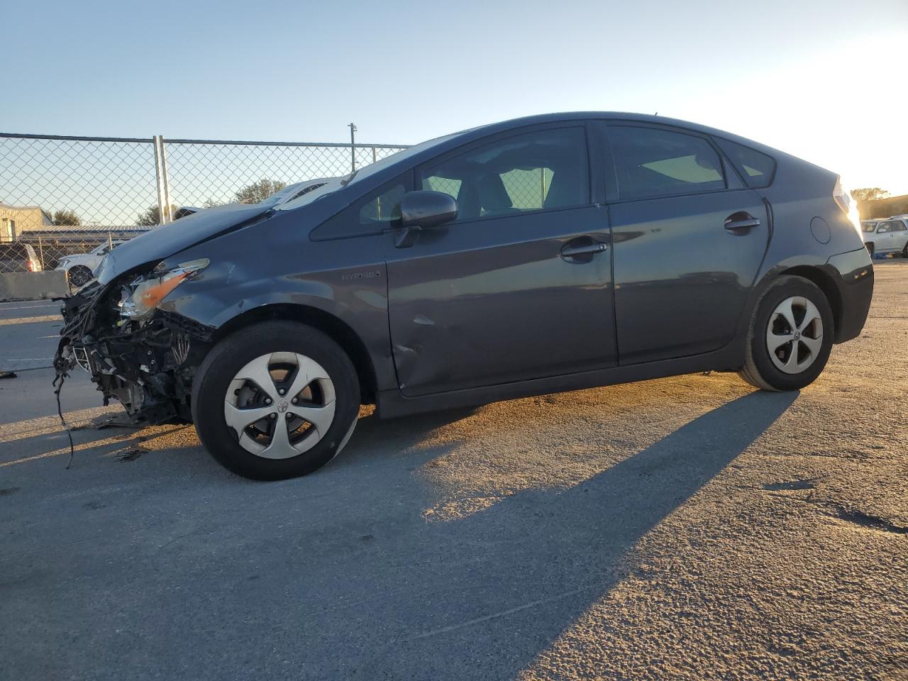 VIN JTDKN3DU2D5582667 2013 TOYOTA PRIUS no.1