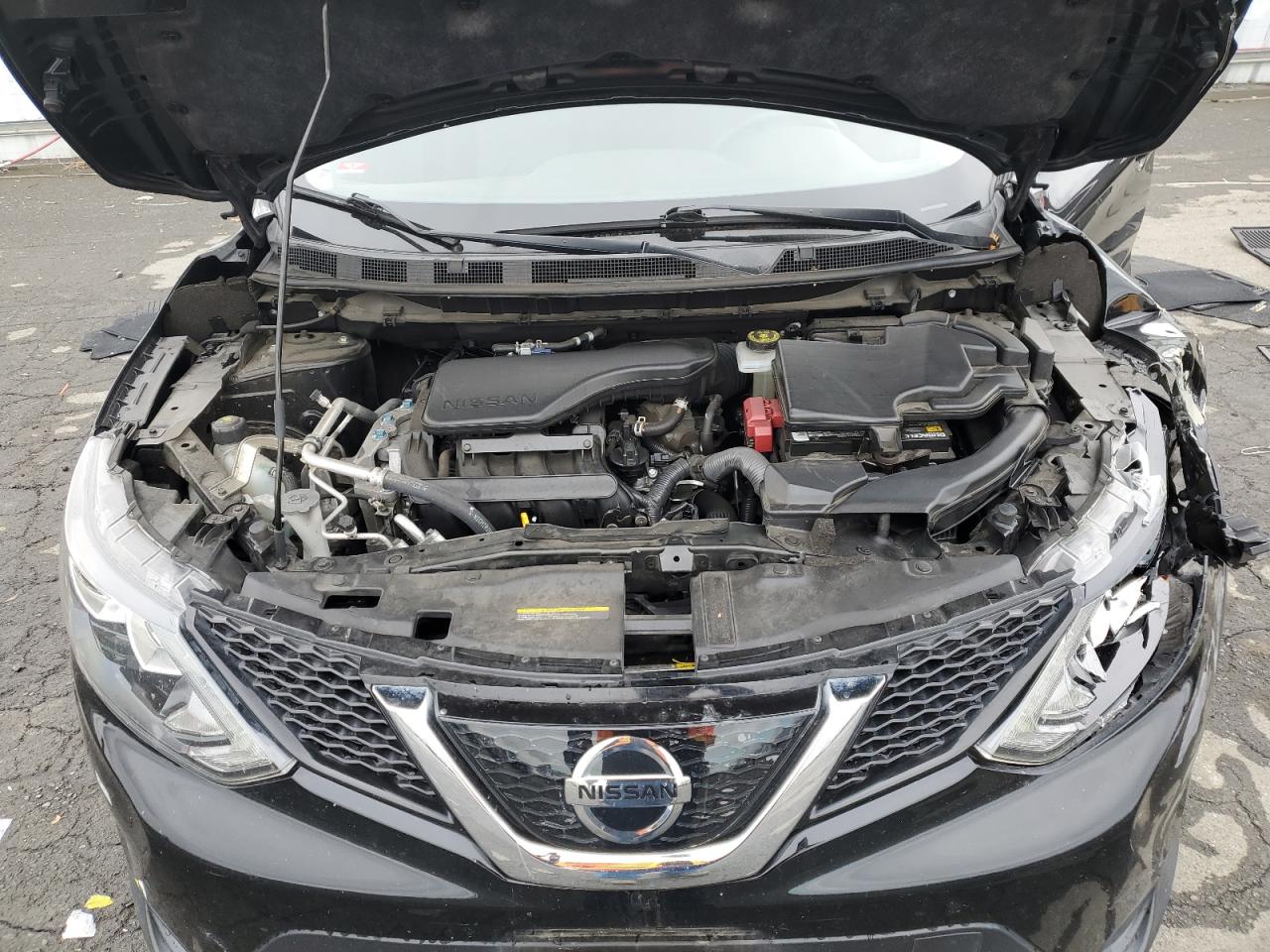 2018 Nissan Rogue - Image 12