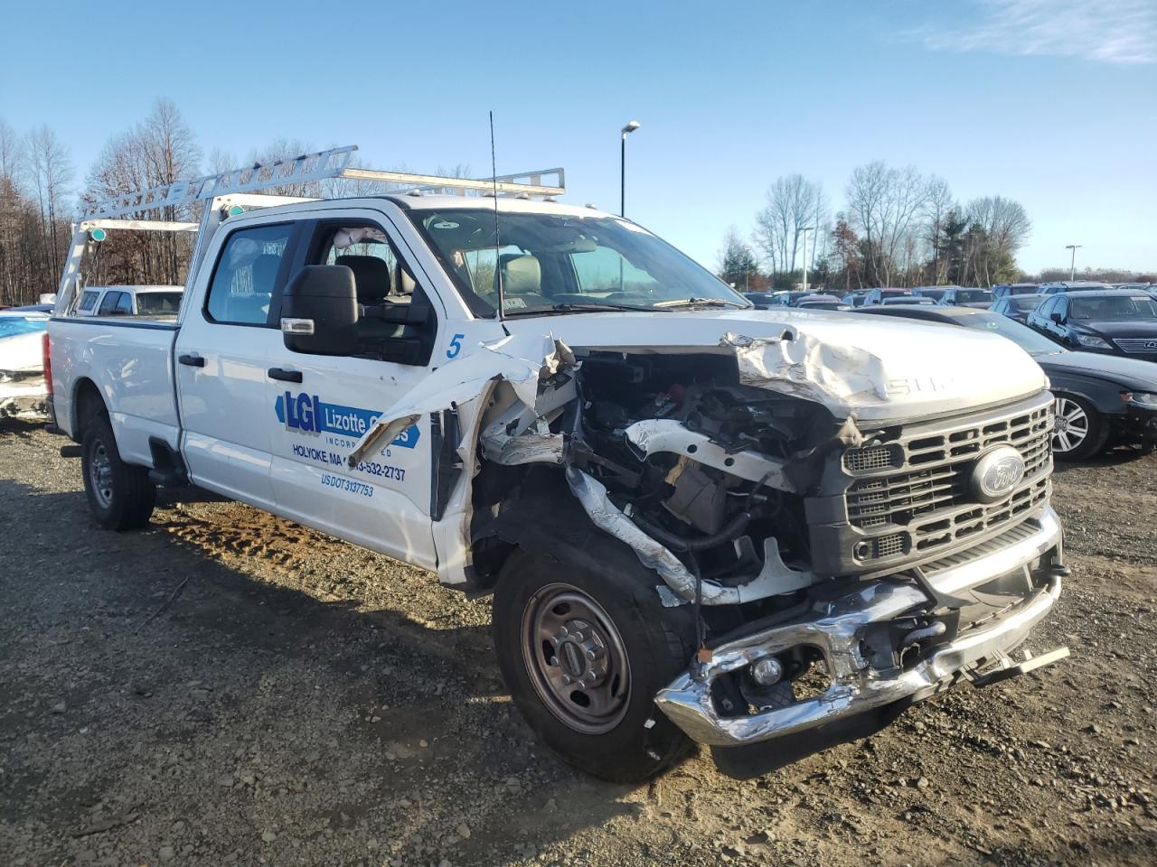 2023 Ford F350 - Image 4