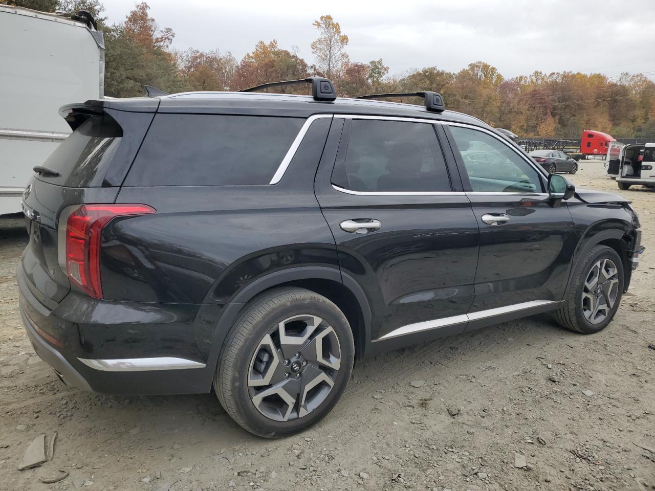 2024 Hyundai Palisade - Image 3