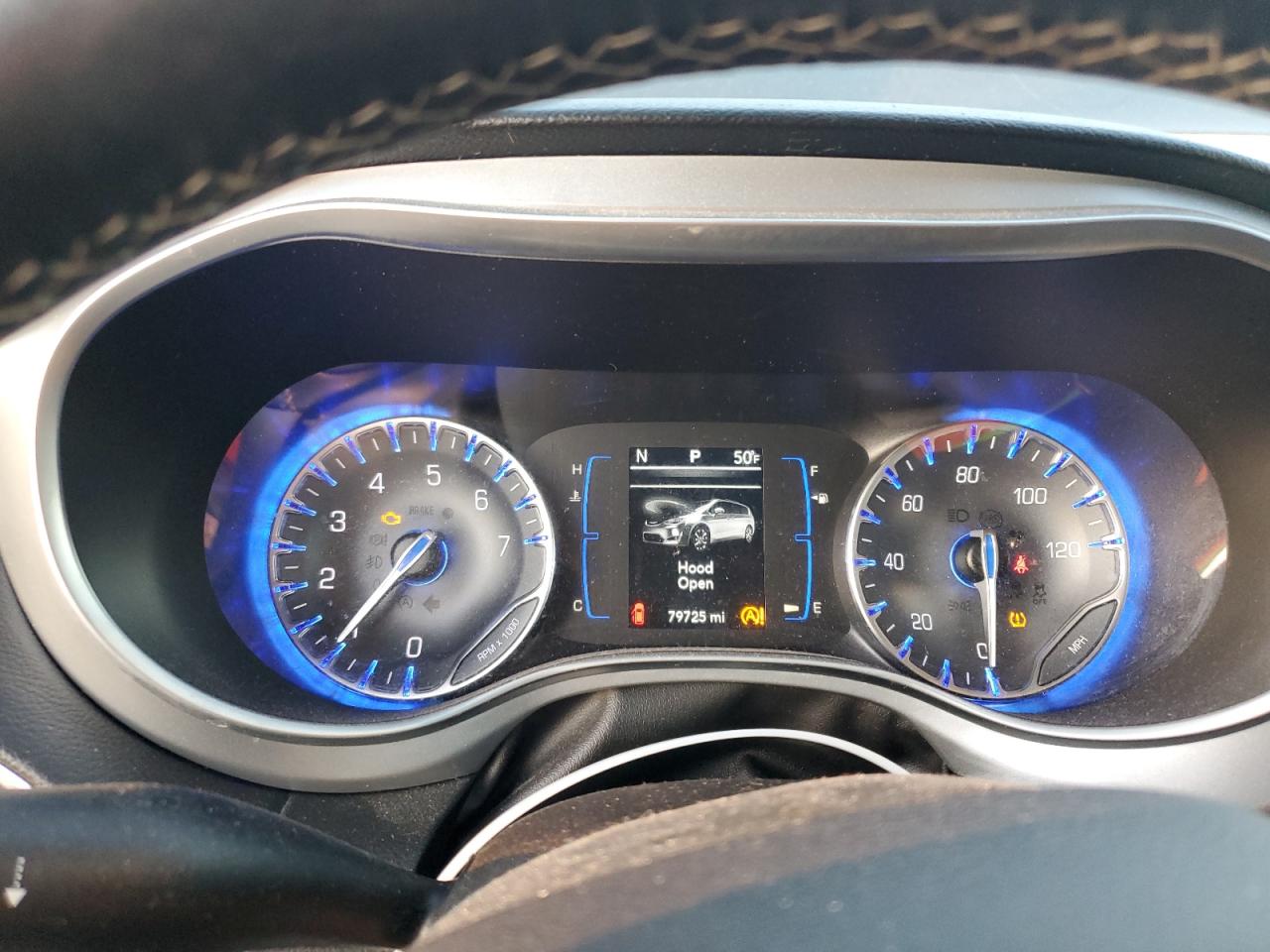 2018 Chrysler Pacifica - Image 9
