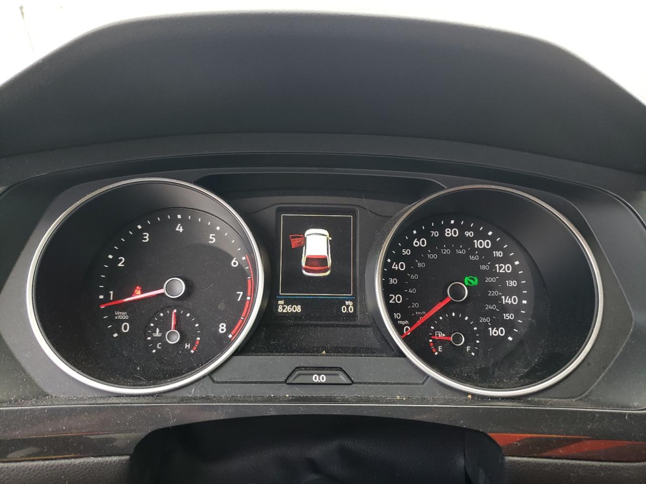 2018 Volkswagen Tiguan - Image 9