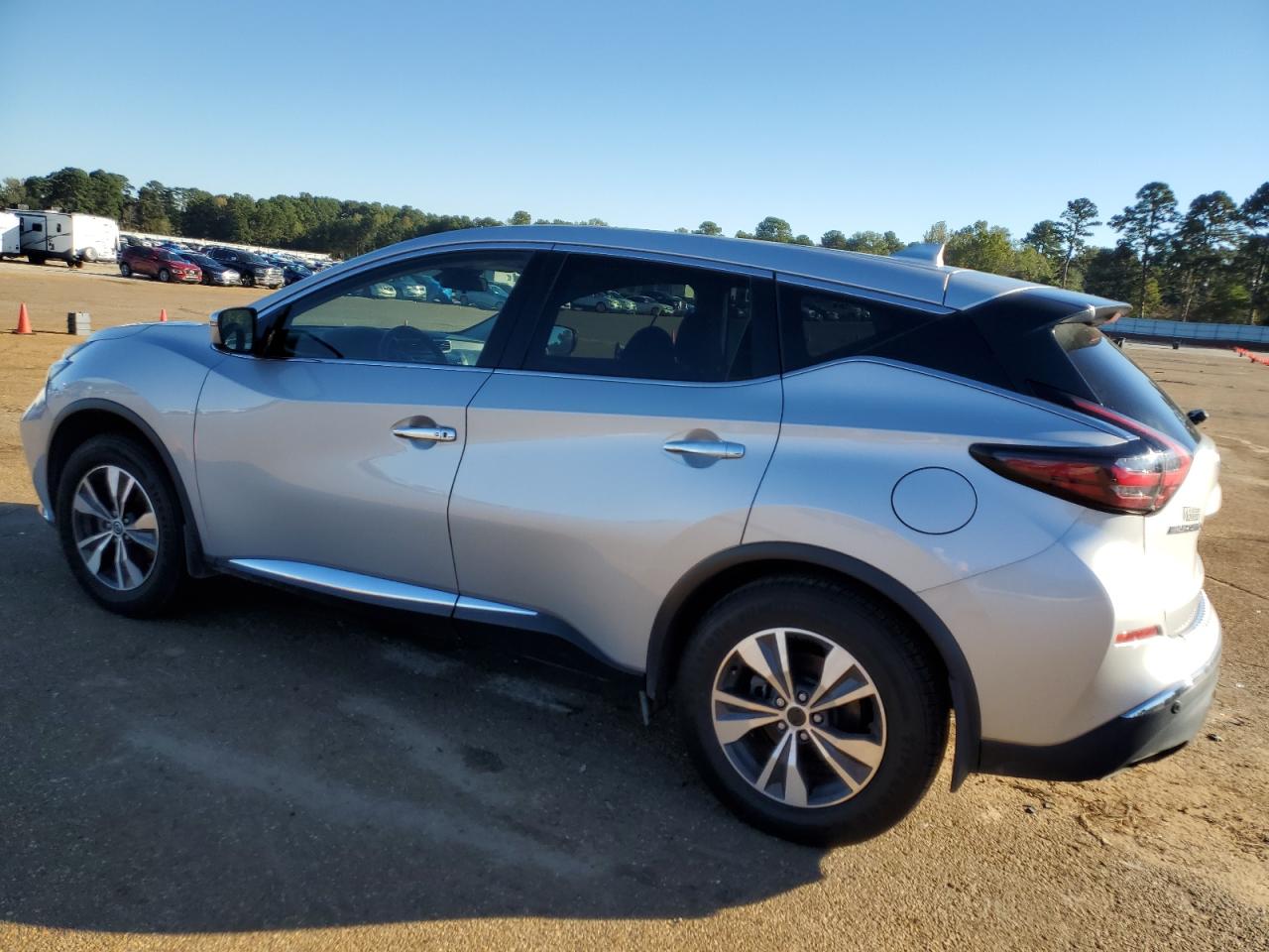 2020 Nissan Murano - Image 2