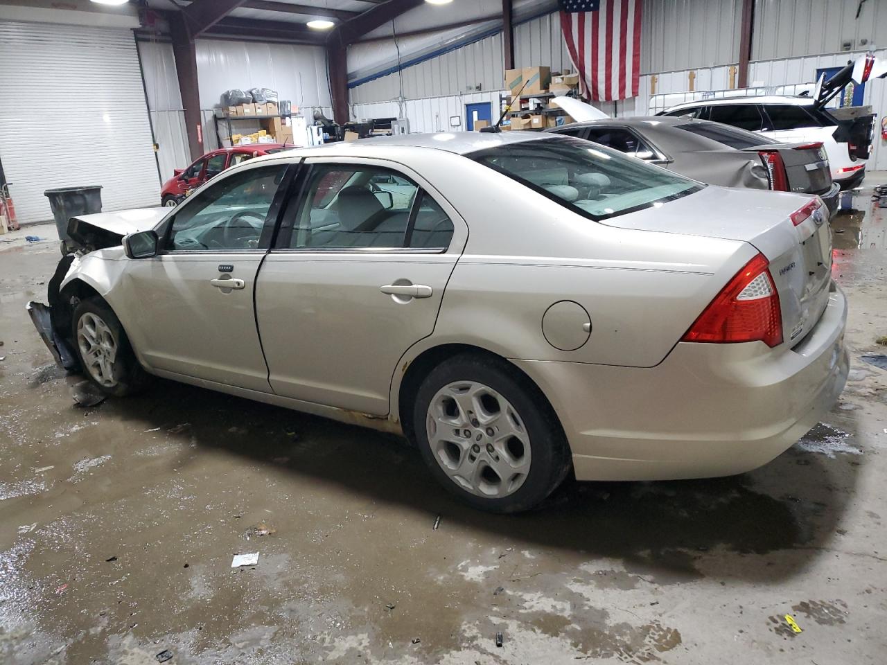2010 Ford Fusion - Image 2