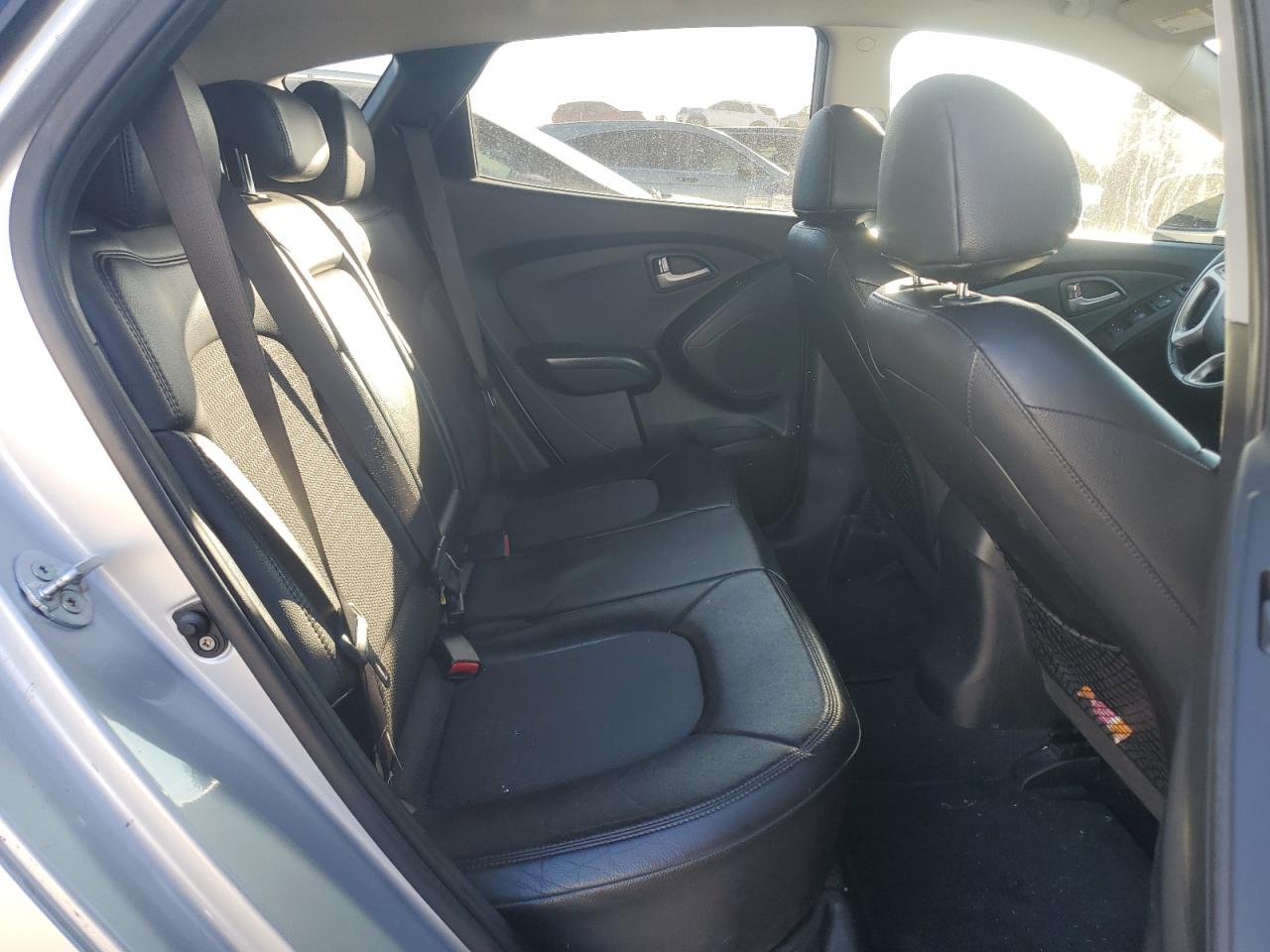 2013 Hyundai Tucson - Image 11