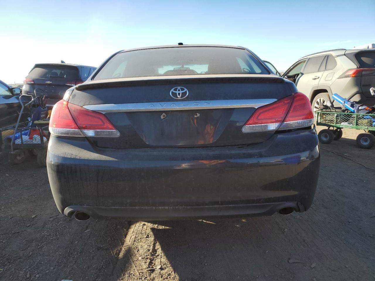 2011 Toyota Avalon - Image 6