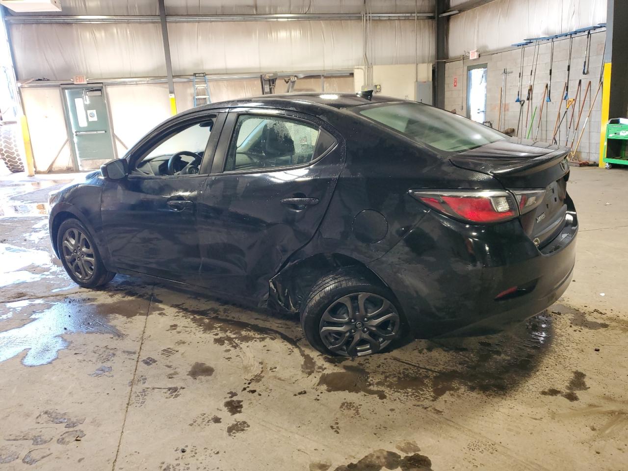 2019 Toyota Yaris - Image 2