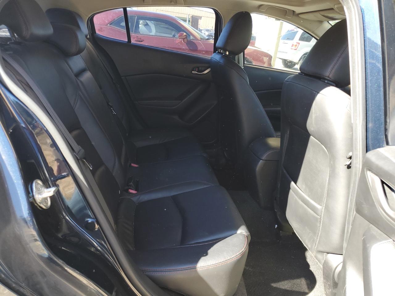 2015 Mazda 3 - Image 10