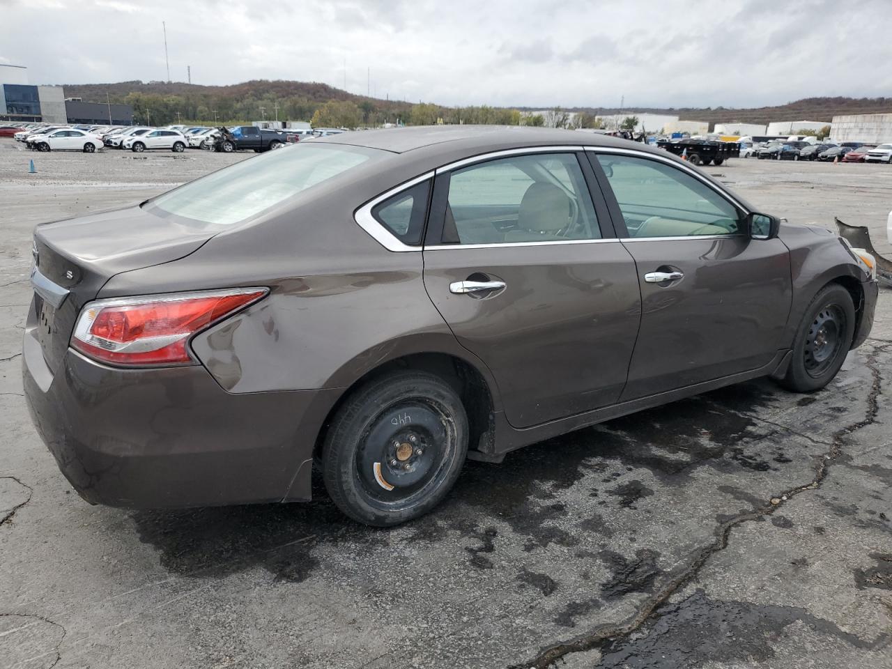 2015 Nissan Altima - Image 3