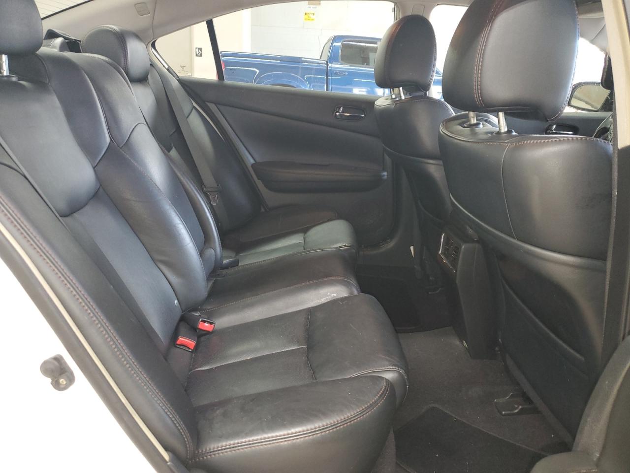 2010 Nissan Maxima - Image 10