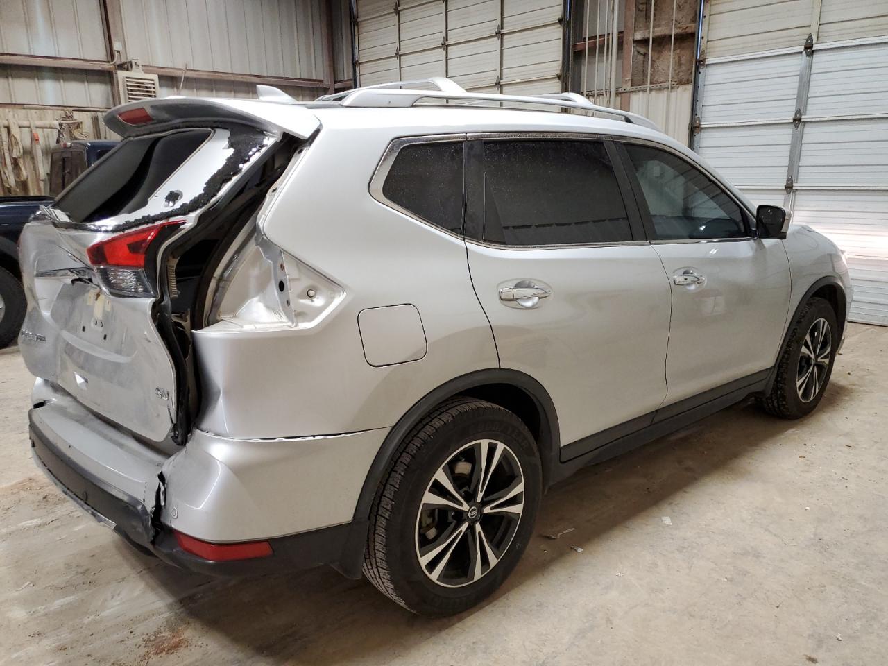 2020 Nissan Rogue - Image 3