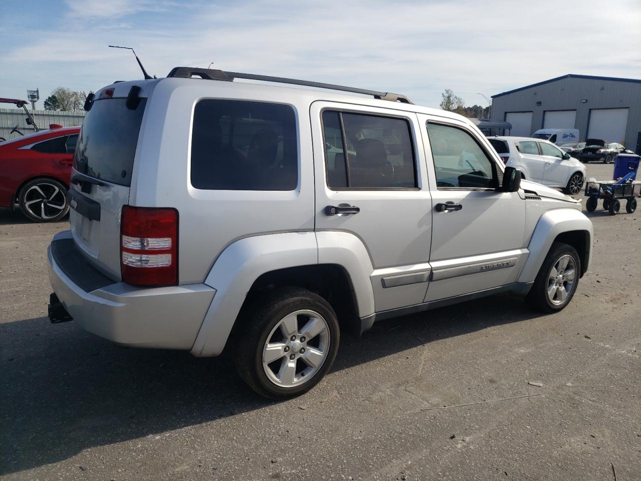 2011 Jeep Liberty (North America) - Image 3