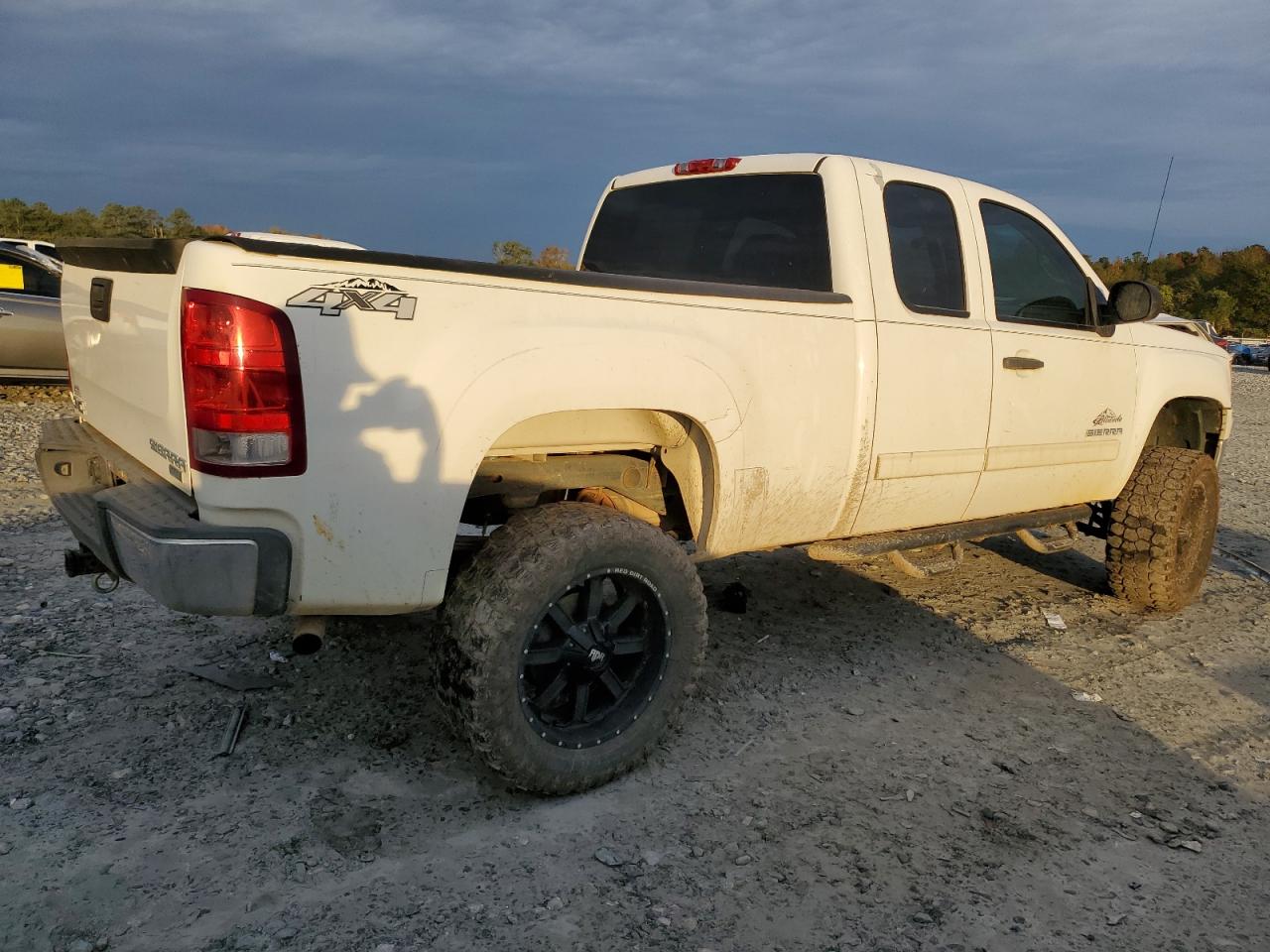 2012 GMC Sierra - Image 3