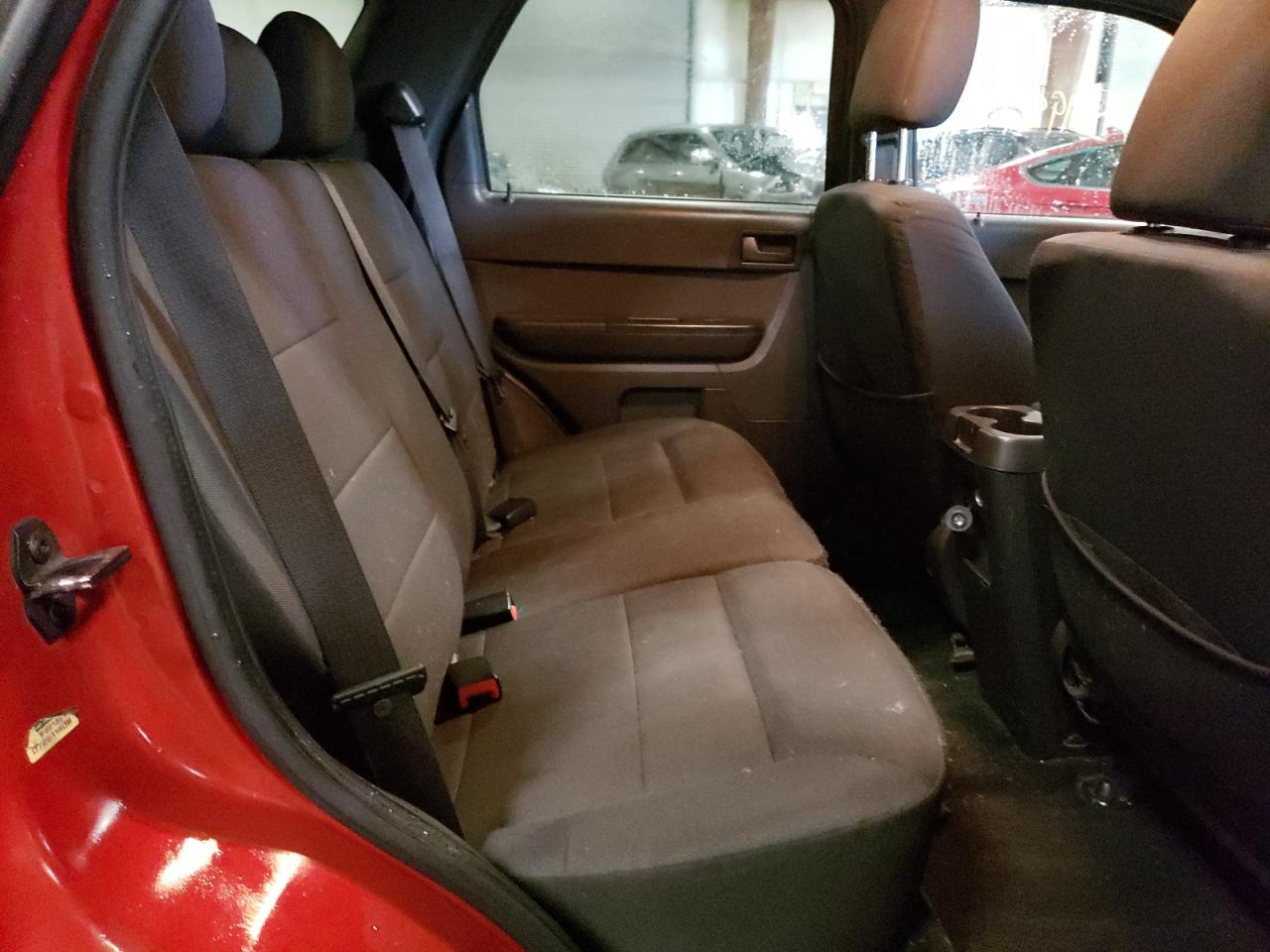 2011 Ford Escape - Image 11