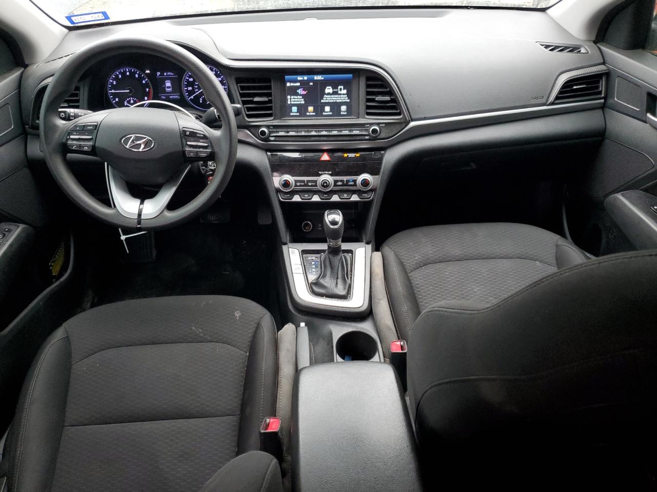 2020 Hyundai Elantra - Image 8