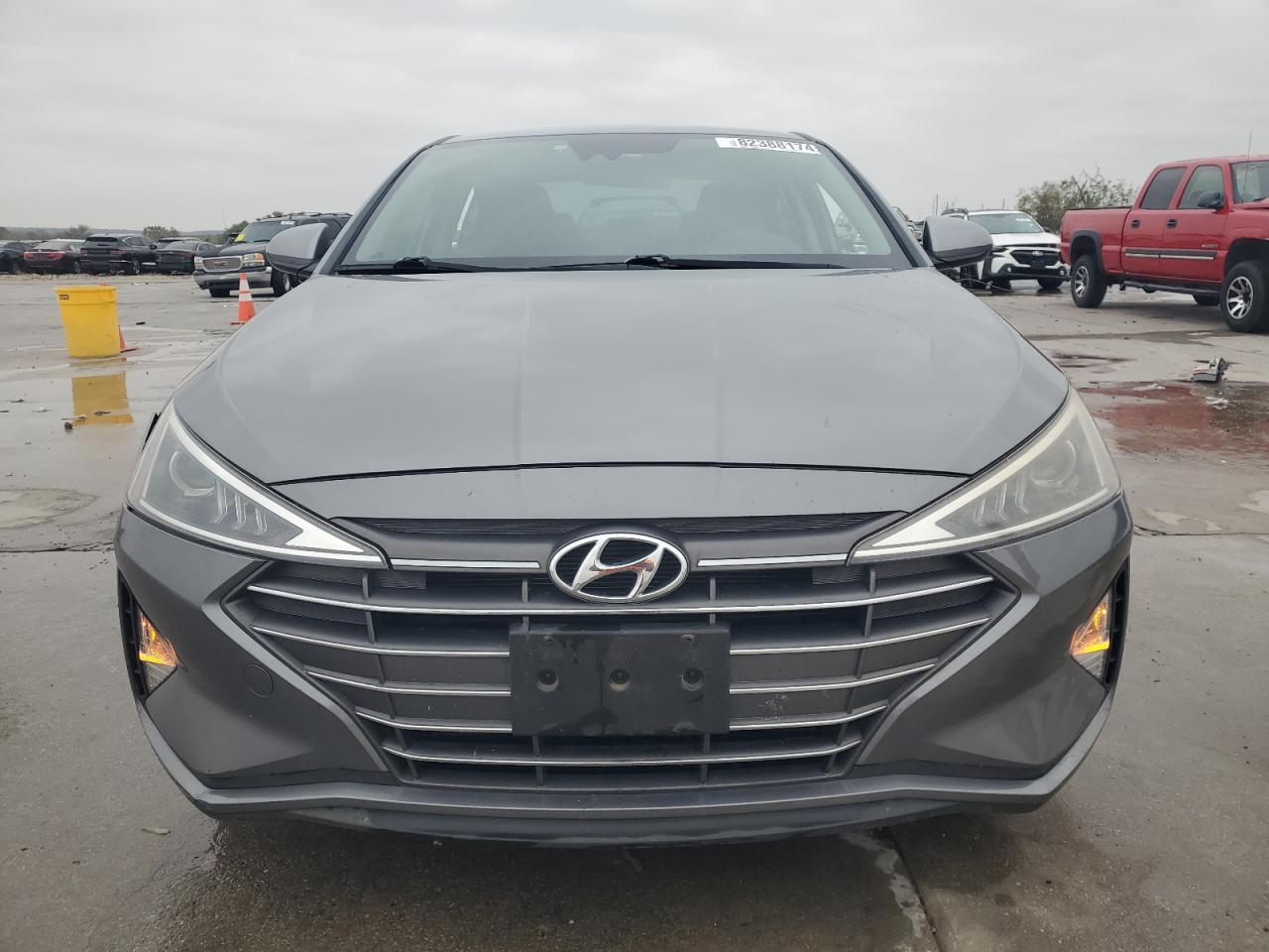 2019 Hyundai Elantra - Image 5