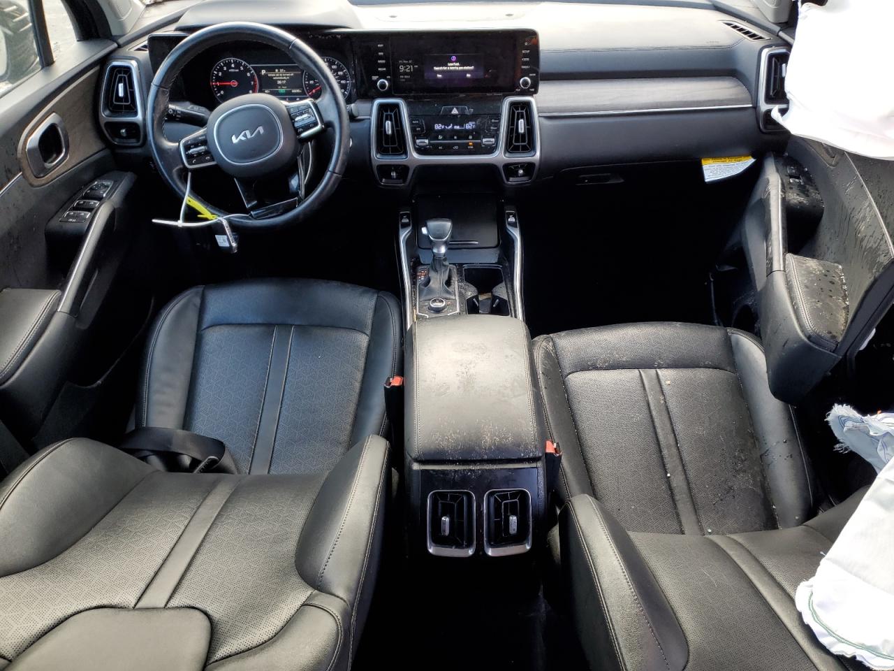 2022 Kia Sorento - Image 8