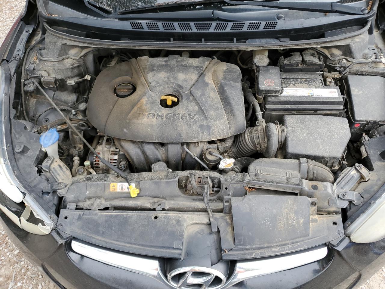 2016 Hyundai Elantra - Image 12