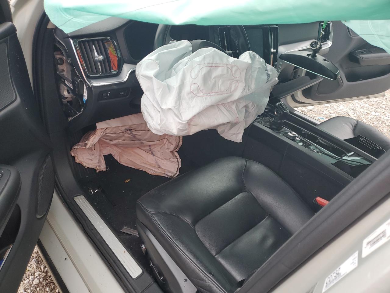 2019 Volvo S60 - Image 8