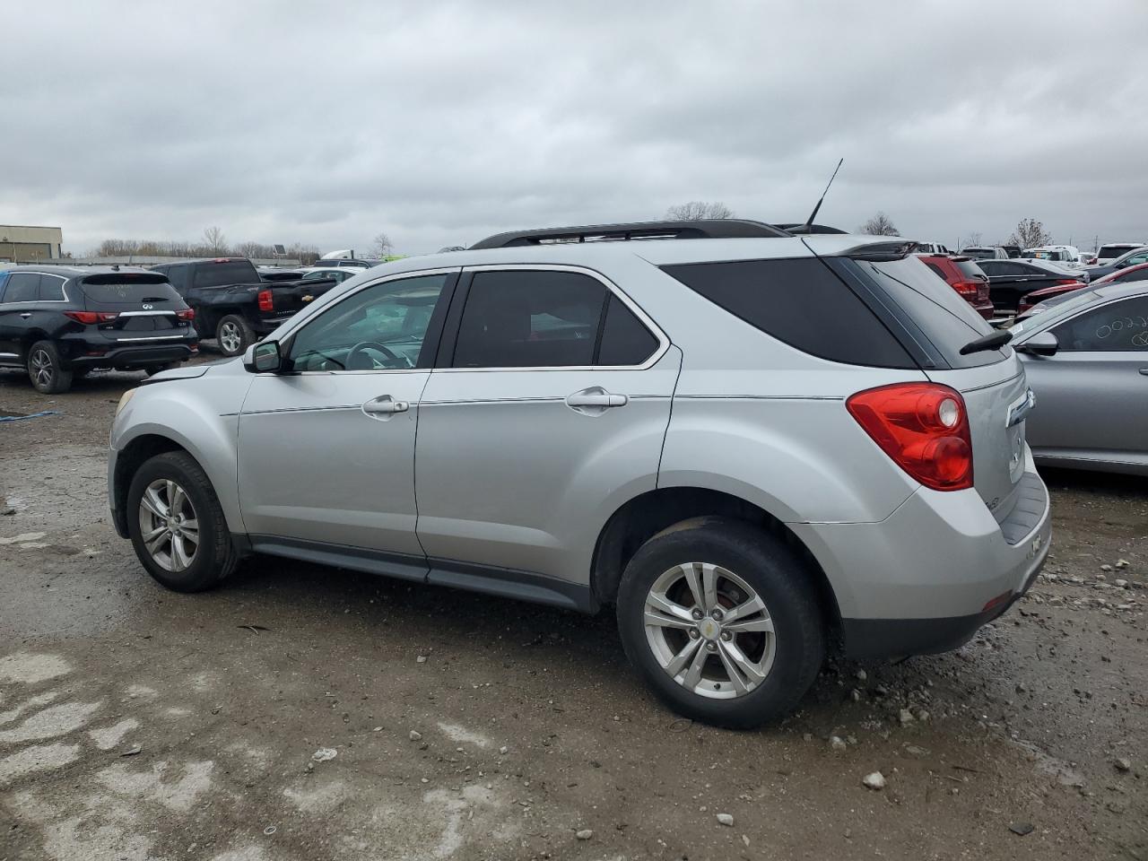 2011 Chevrolet Equinox - Image 2