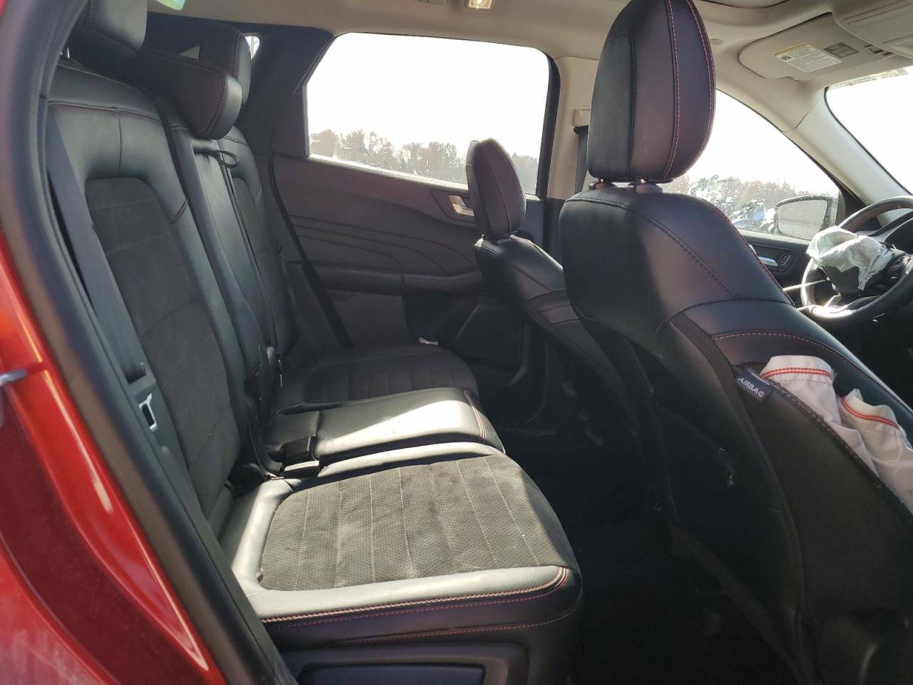 2022 Ford Escape - Image 12