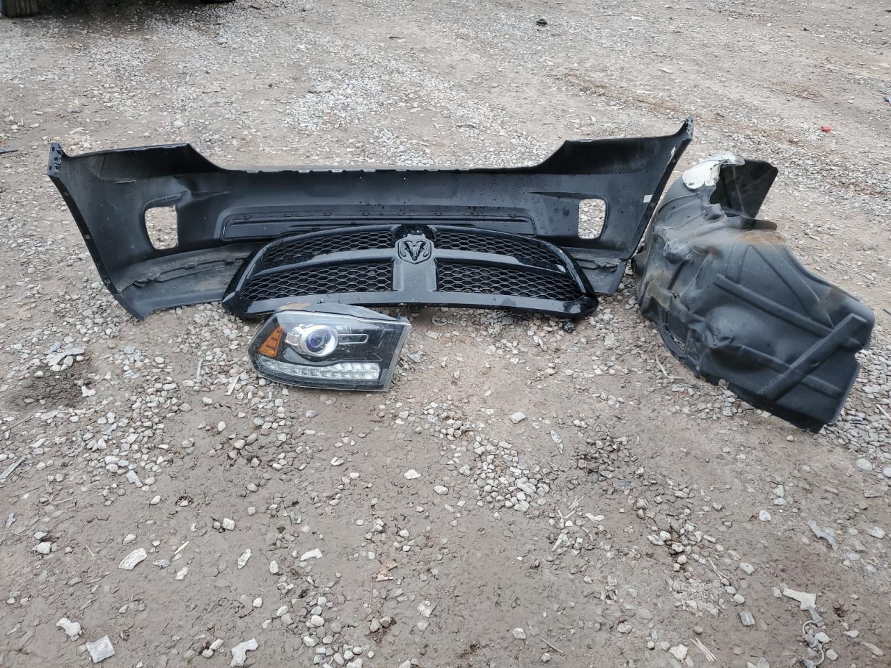 2014 RAM 1500 - Image 12