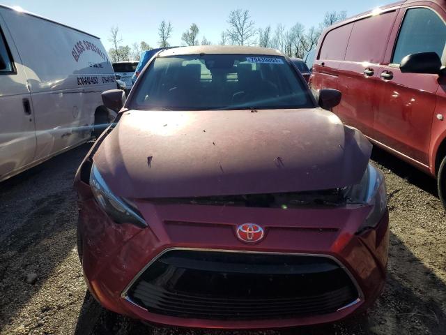  TOYOTA YARIS 2017 Bordowy
