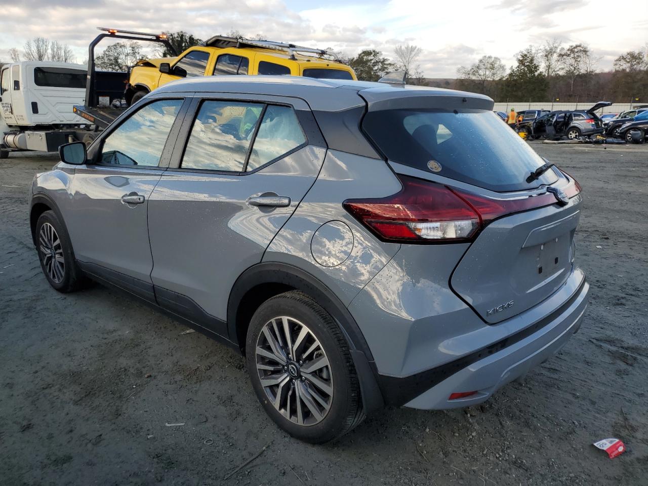 2022 Nissan Kicks - Image 2