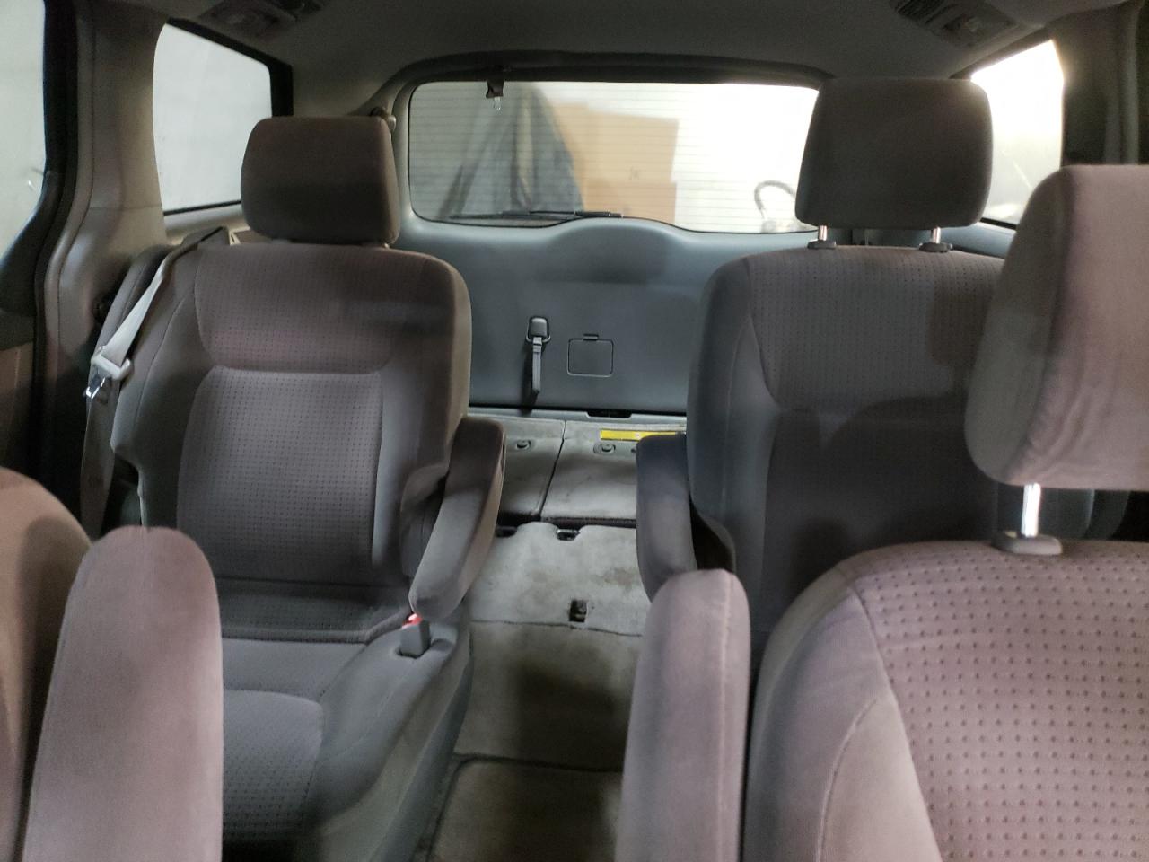 2006 Toyota Sienna - Image 10