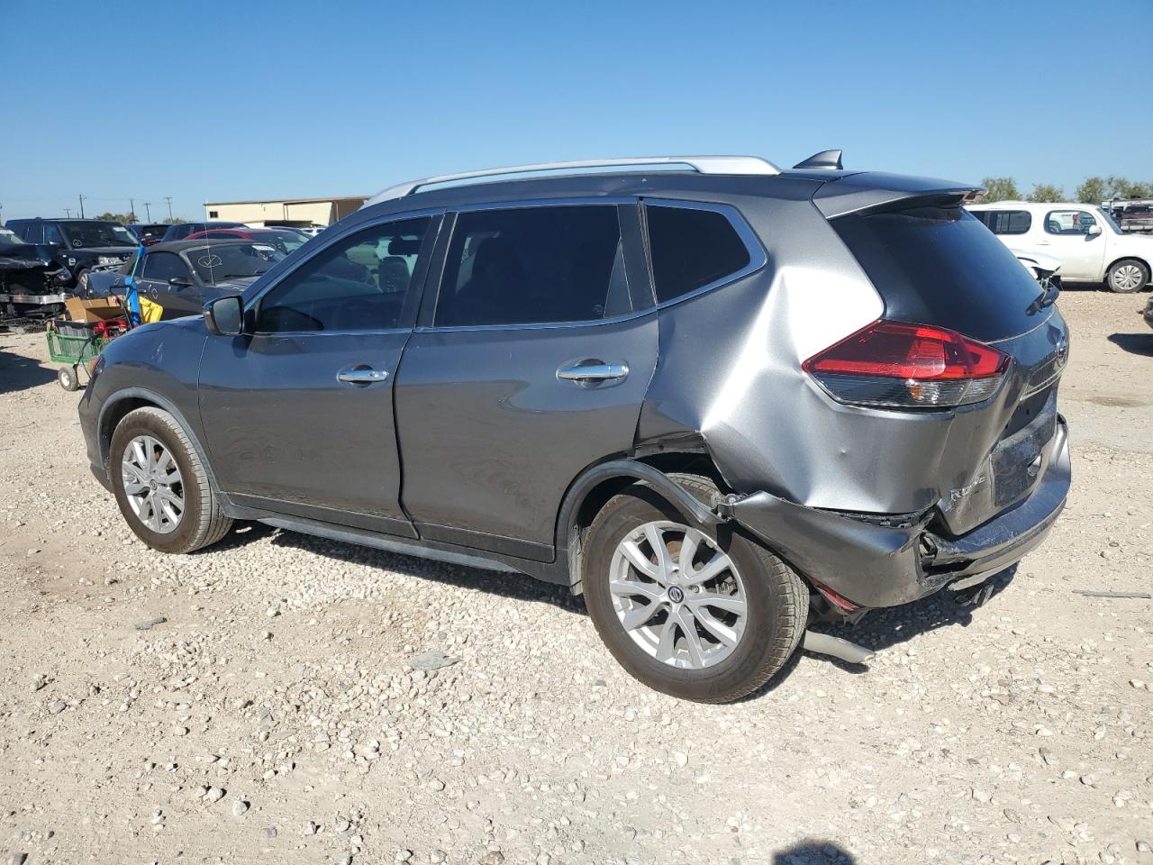 2018 Nissan Rogue - Image 2