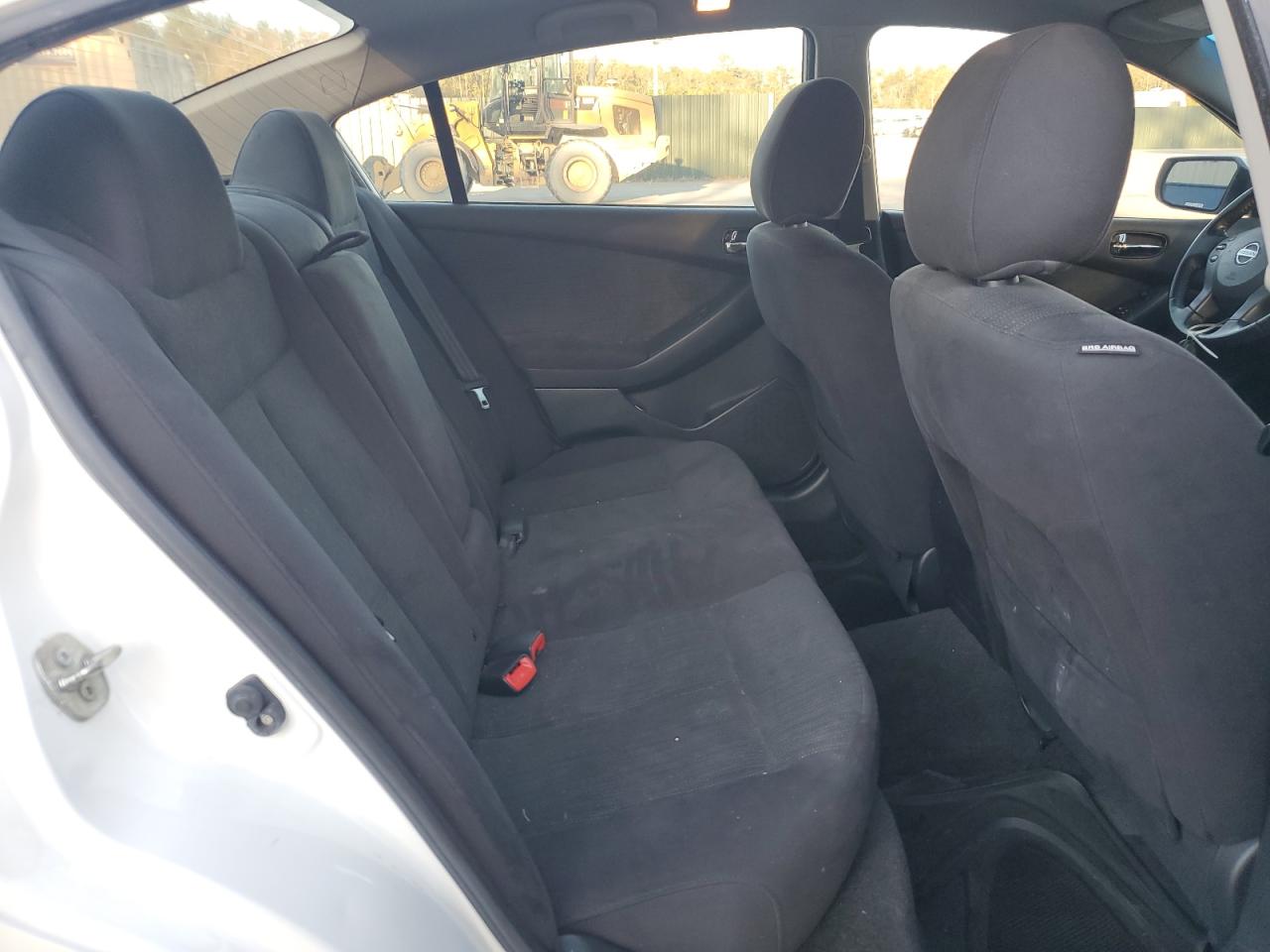 2011 Nissan Altima - Image 10