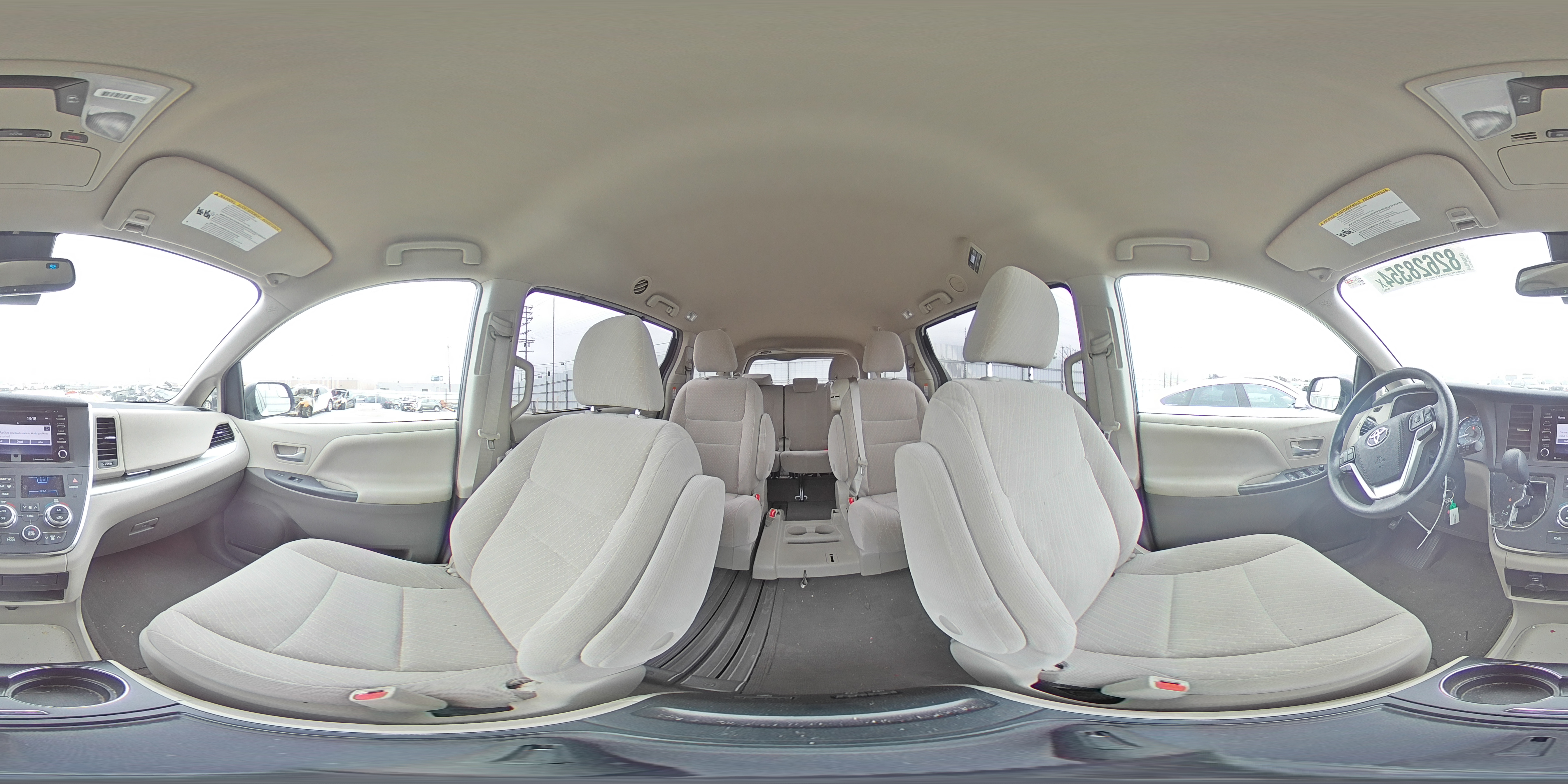 2018 Toyota Sienna - Image 14