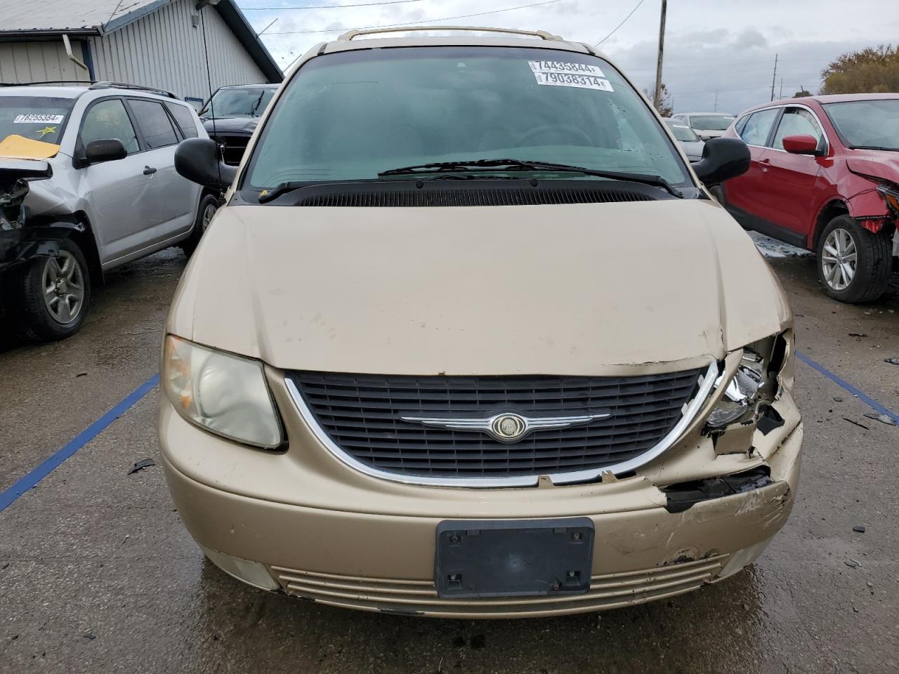 2001 Chrysler Town & Country - Image 5