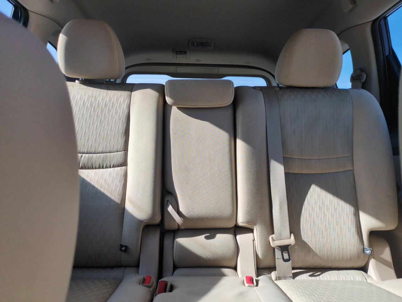 2017 Nissan Rogue - Image 10