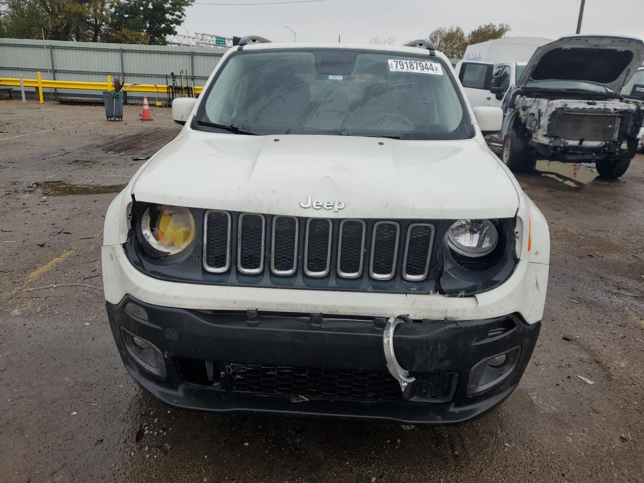 2017 Jeep Renegade - Image 5