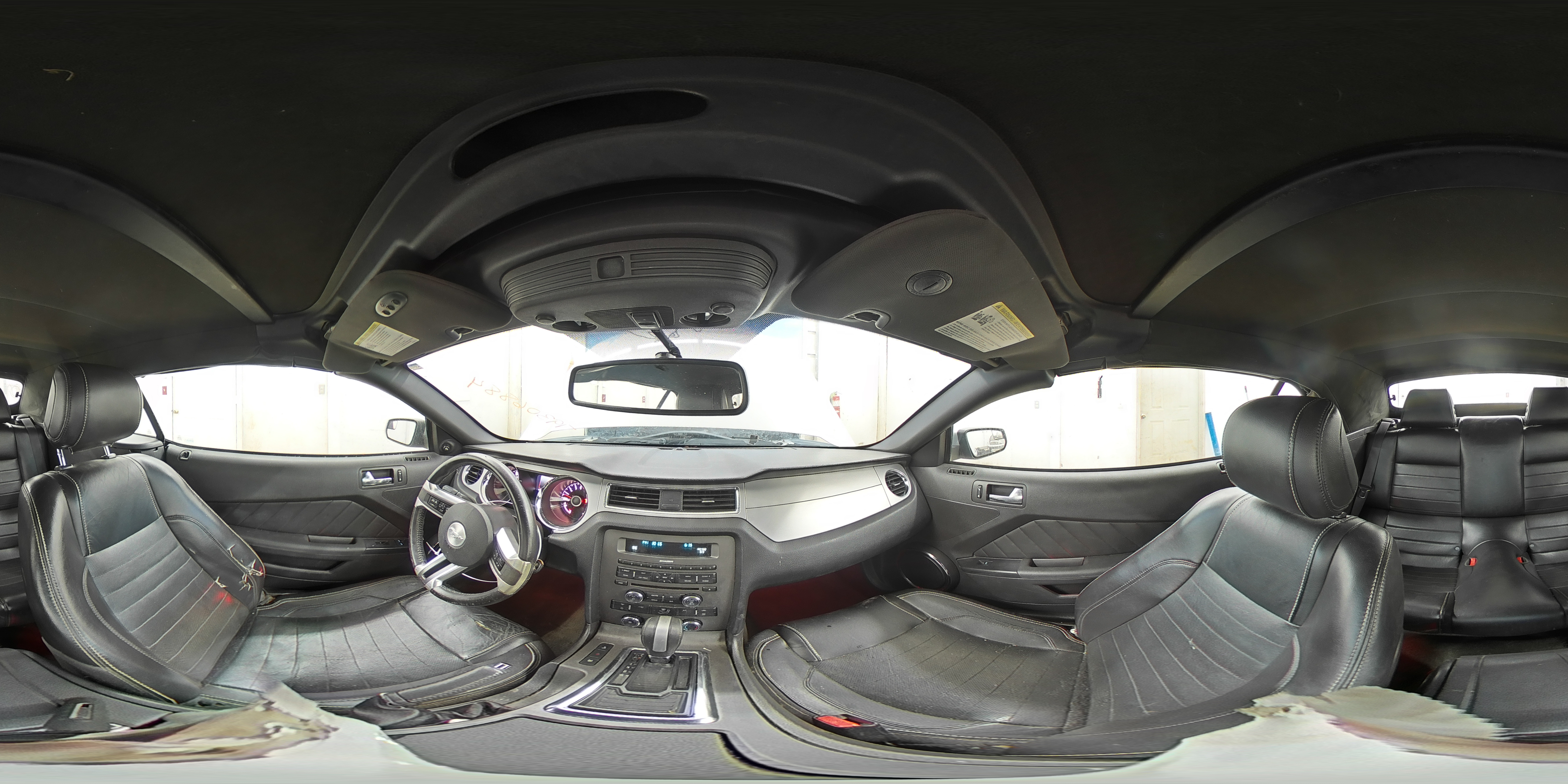 2014 Ford Mustang - Image 15