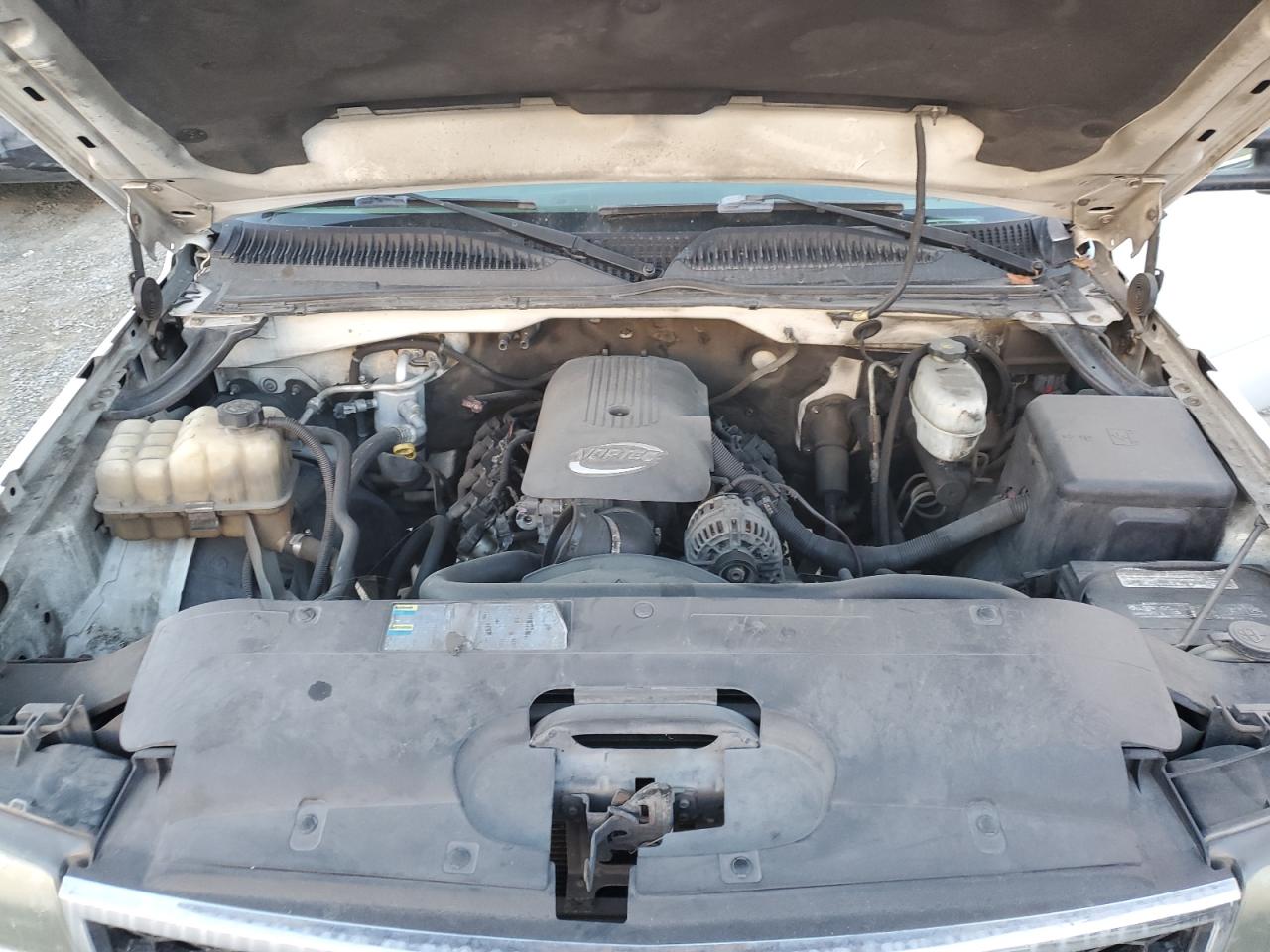 2006 Chevrolet Silverado - Image 11