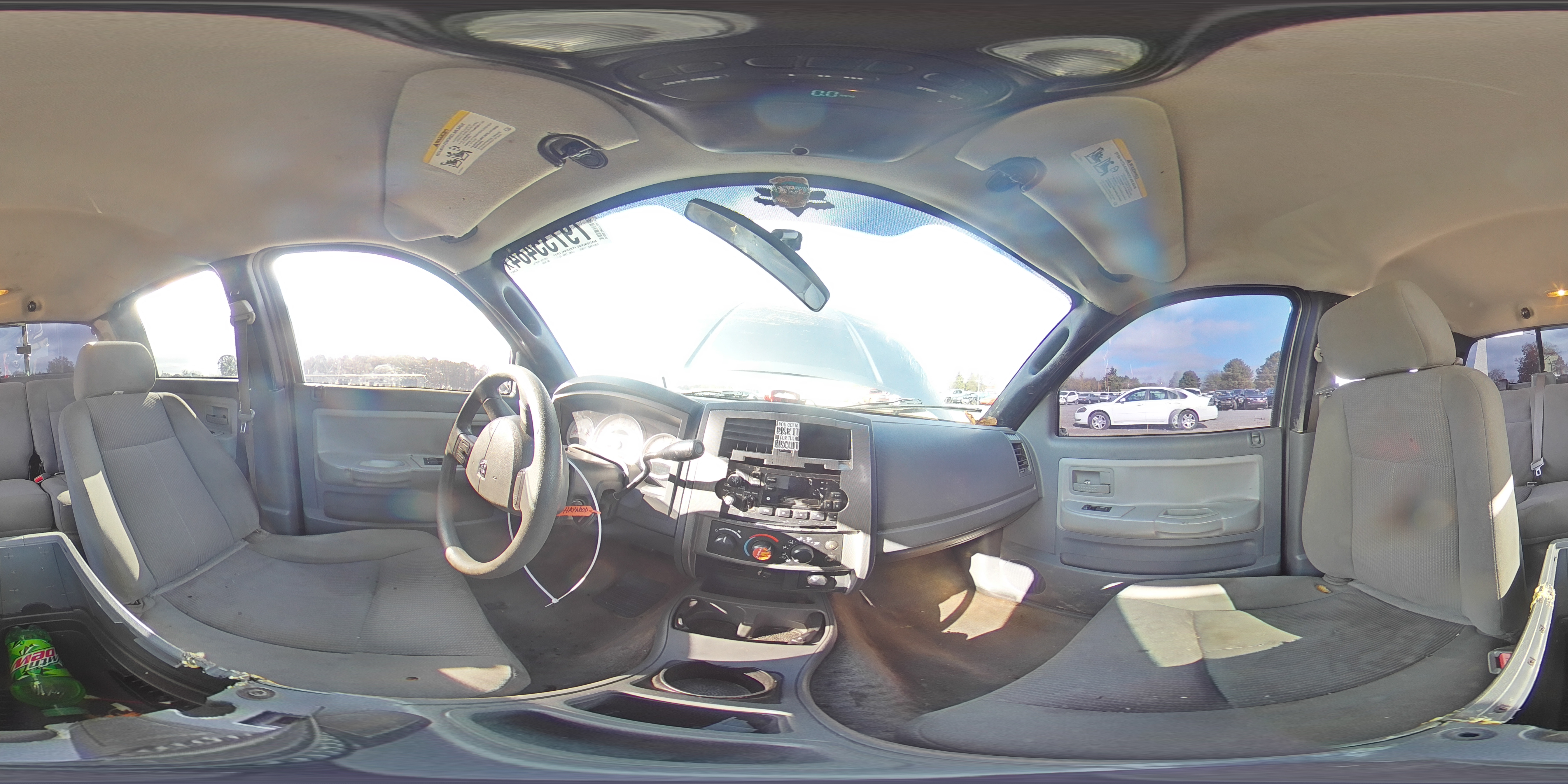 2006 Dodge Dakota - Image 12