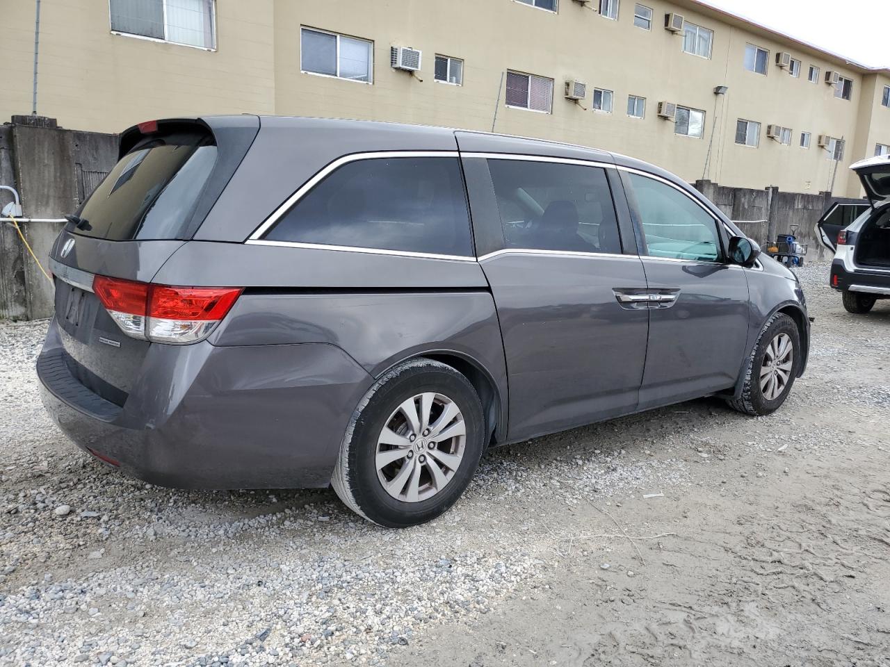 2016 Honda Odyssey - Image 3