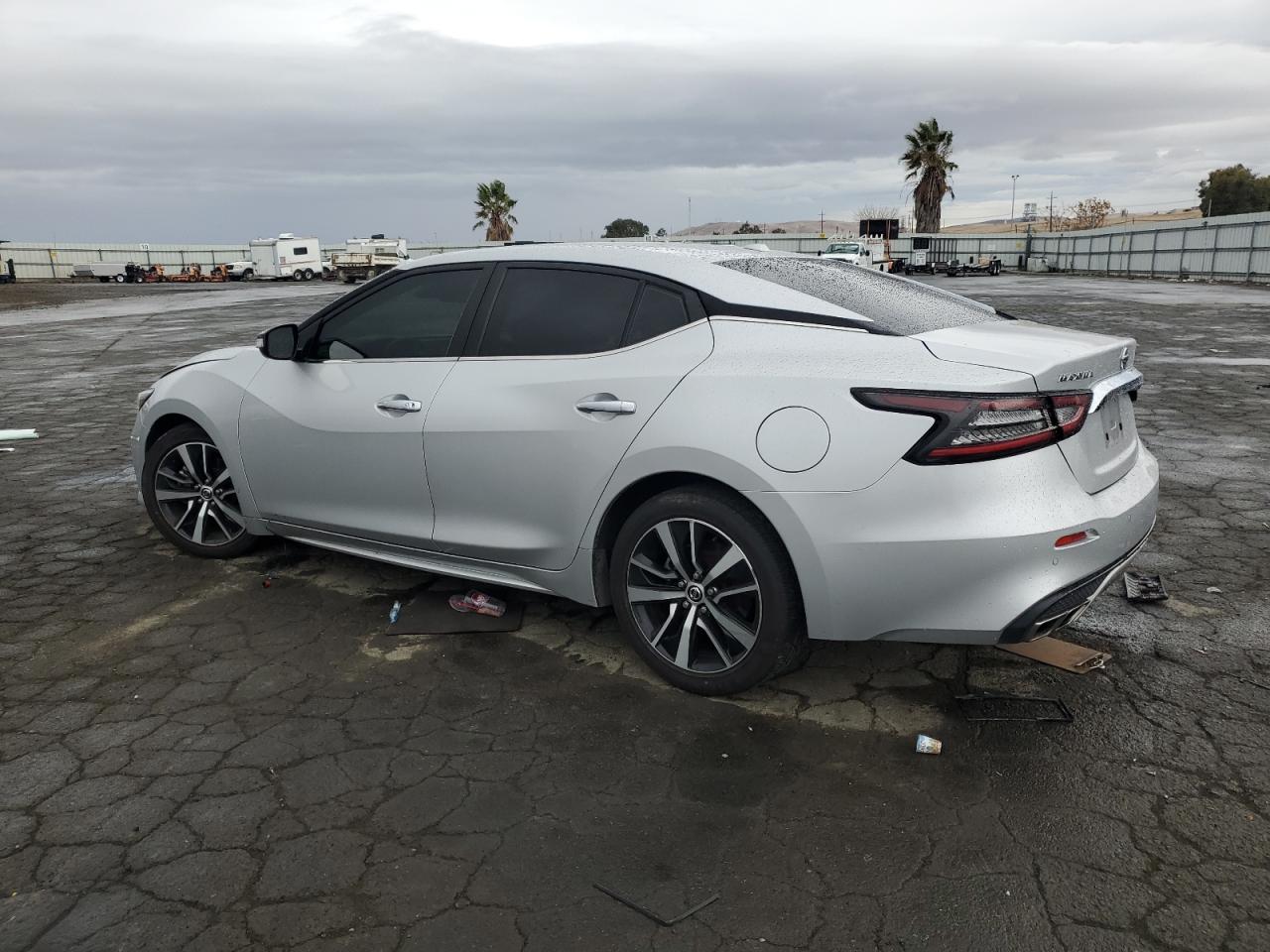 2021 Nissan Maxima - Image 2