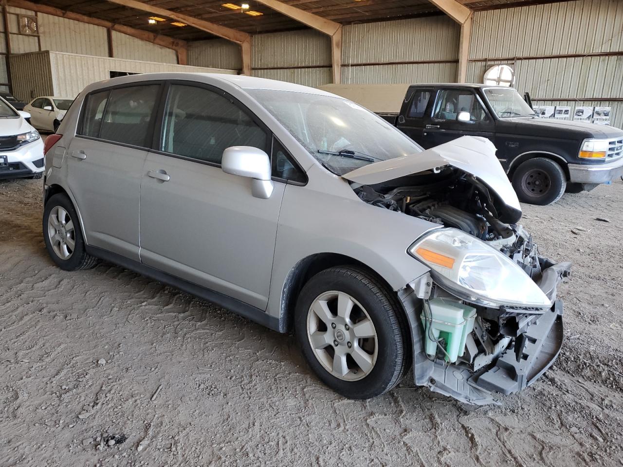 2012 Nissan Versa - Image 4