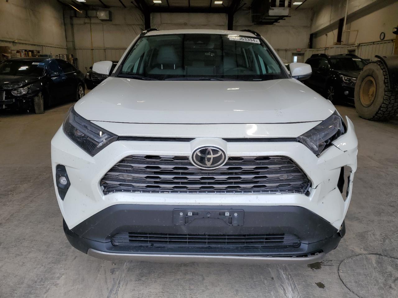 2022 Toyota RAV 4 - Image 5